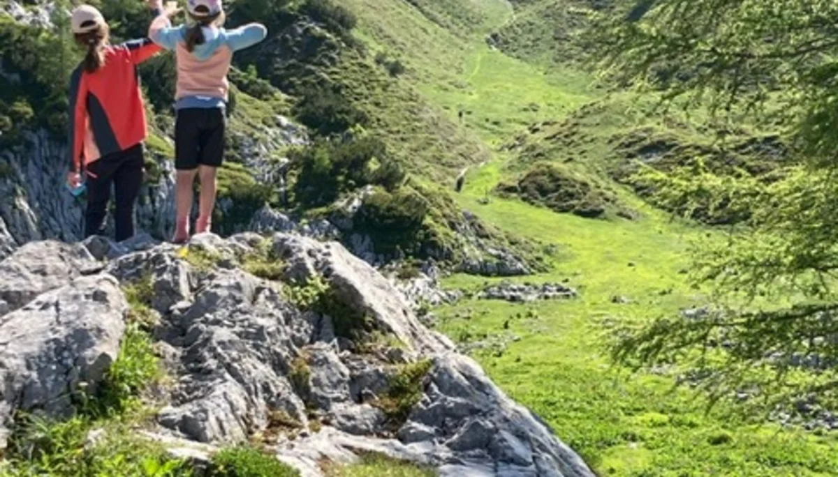 Laufener Hütte mit der Familiengruppe | © DAV Laufen