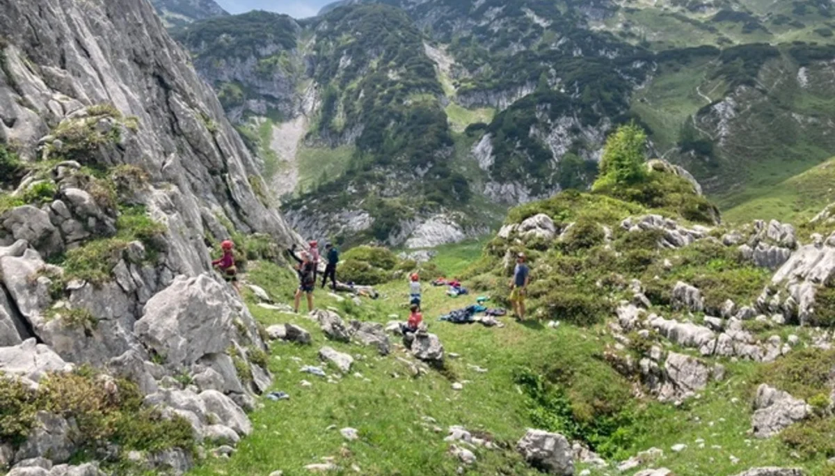 Laufener Hütte mit der Familiengruppe | © DAV Laufen
