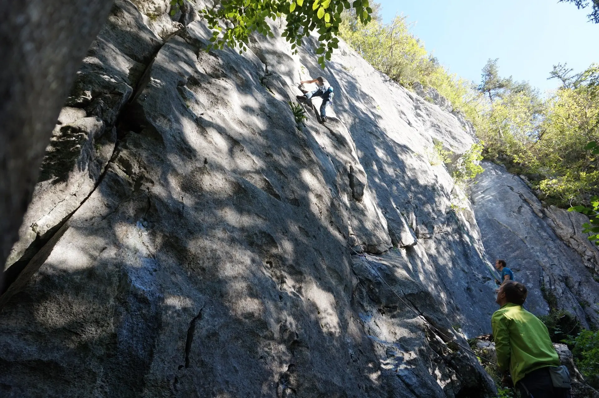 Klettern am Katastrophenfels bei Schneizlreuth | © DAV Laufen