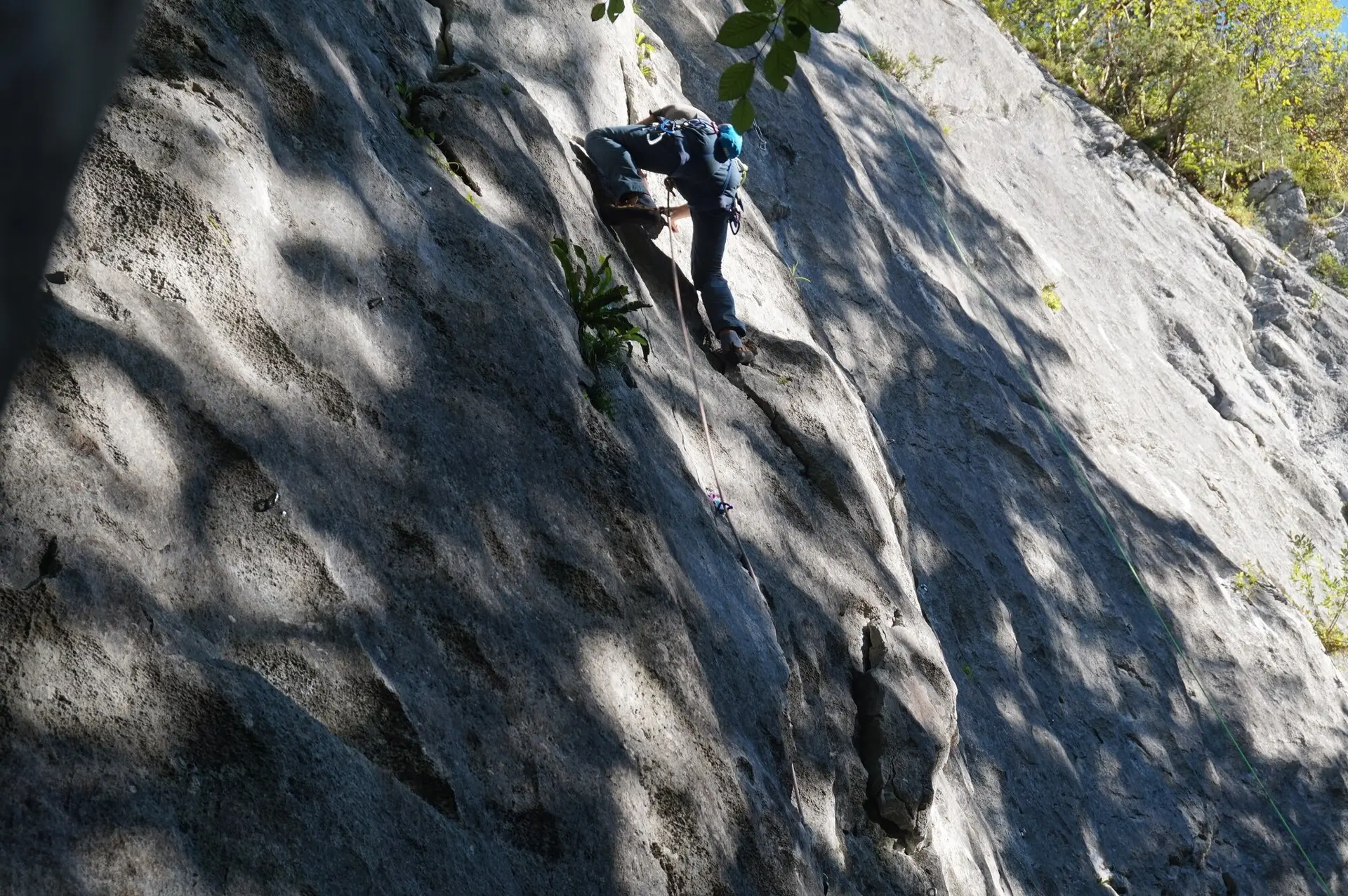 Klettern am Katastrophenfels bei Schneizlreuth | © DAV Laufen