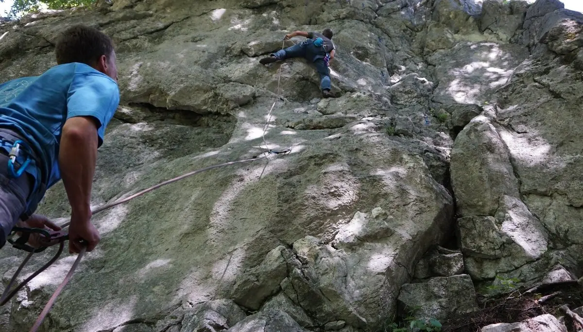 Klettern am Katastrophenfels bei Schneizlreuth | © DAV Laufen