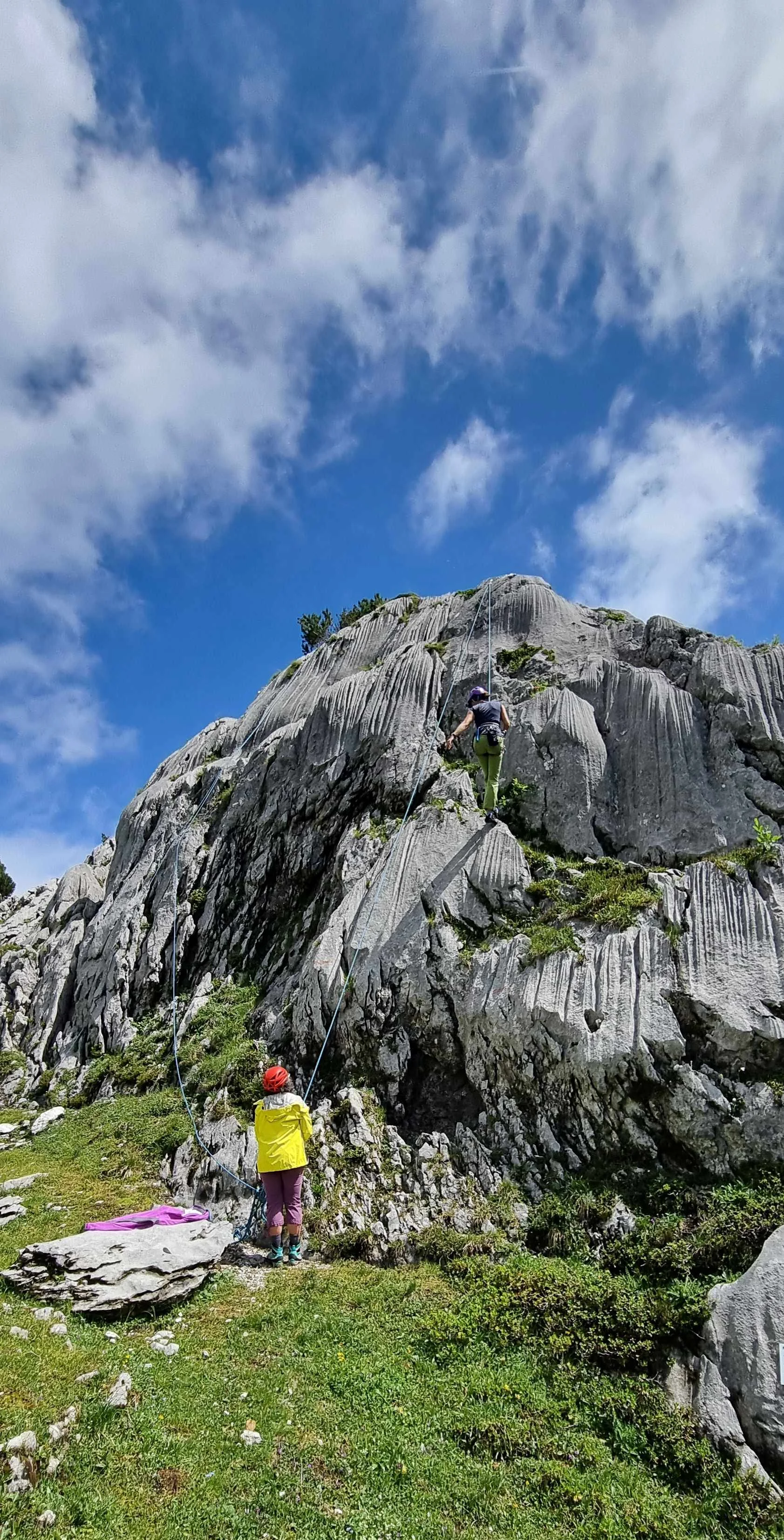 Kontrolle der Klettergärten auf der Laufener Hütte | © DAV Laufen