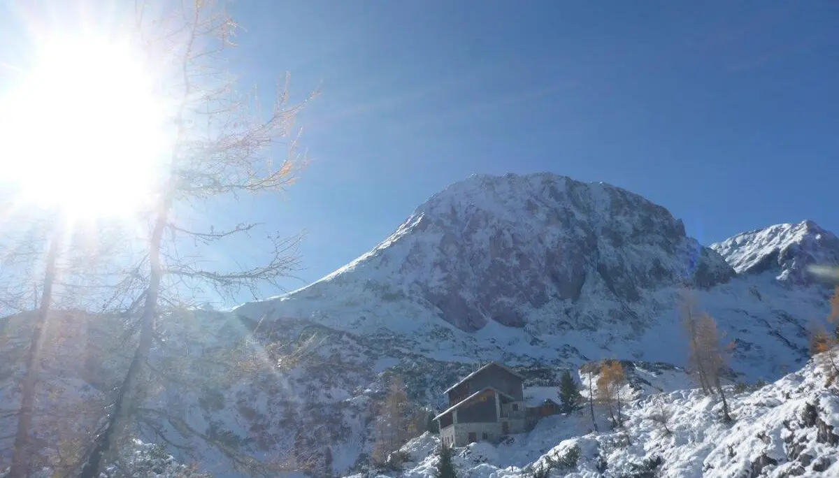 Ein sonniger Arbeitstag auf der Hütte | © DAV Laufen