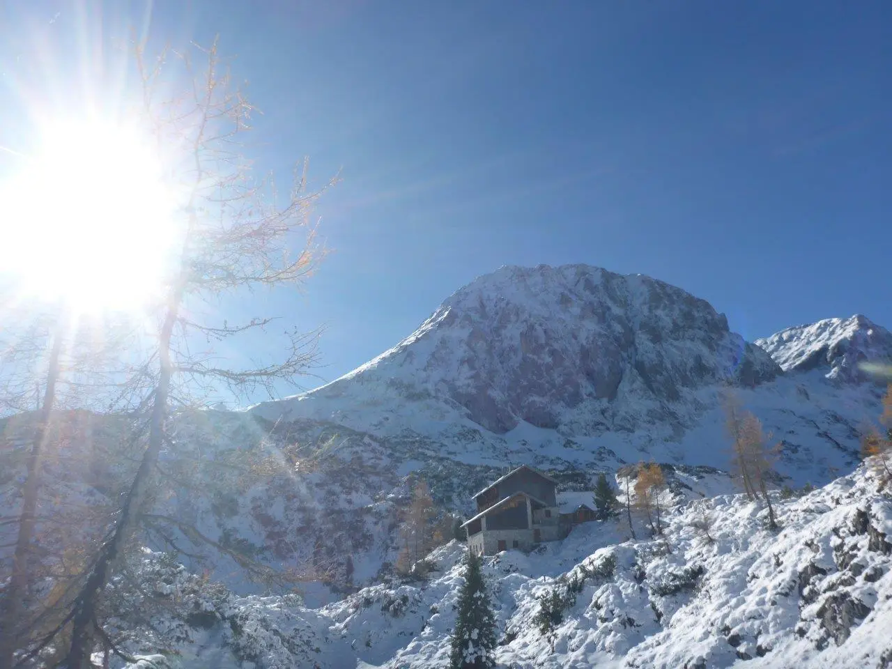 Ein sonniger Arbeitstag auf der Hütte | © DAV Laufen