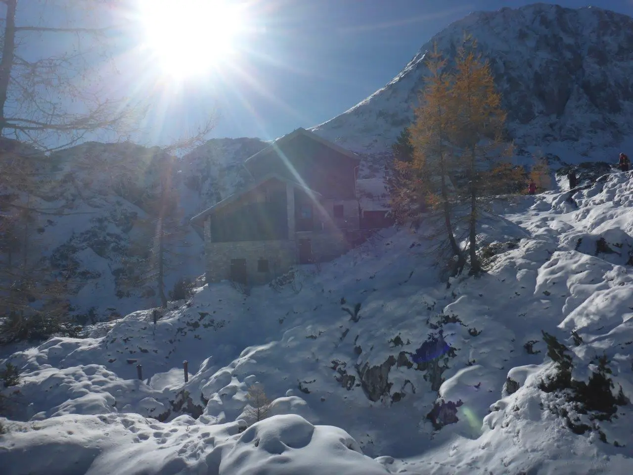 Ein sonniger Arbeitstag auf der Hütte | © DAV Laufen