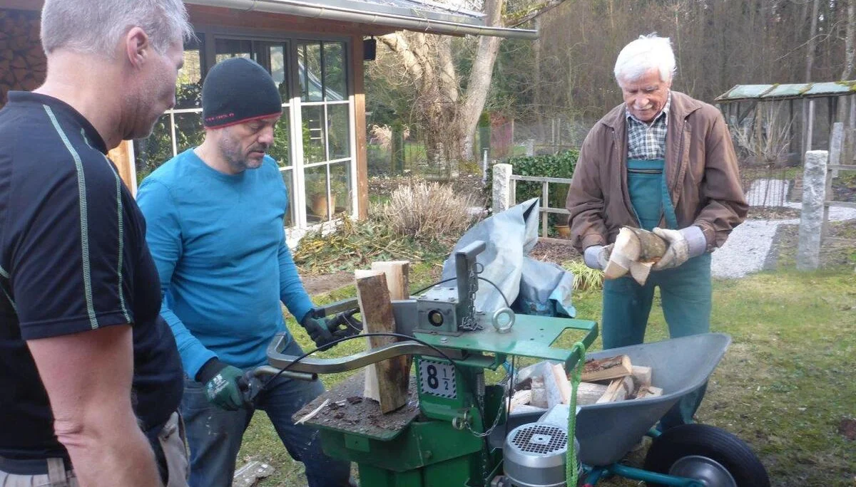 Holzmachen beim Toni in der Lebenau für die Laufener Hüttn | © DAV Laufen
