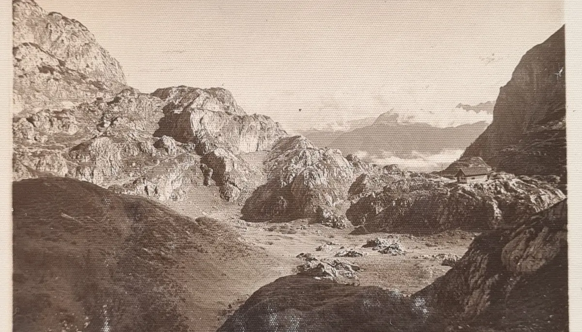 Hütte gegen Gamsfeld (um 1930, Fotograf unbekannt) Quelle: ©Archiv Sektion Laufen | © Hütte gegen Fotograf unbekannt. Quelle: ©Archiv Sektion Laufen